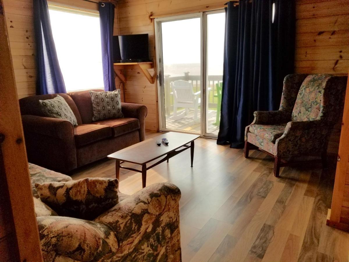 Blue Spruces Cottages Hampton Bagian luar foto