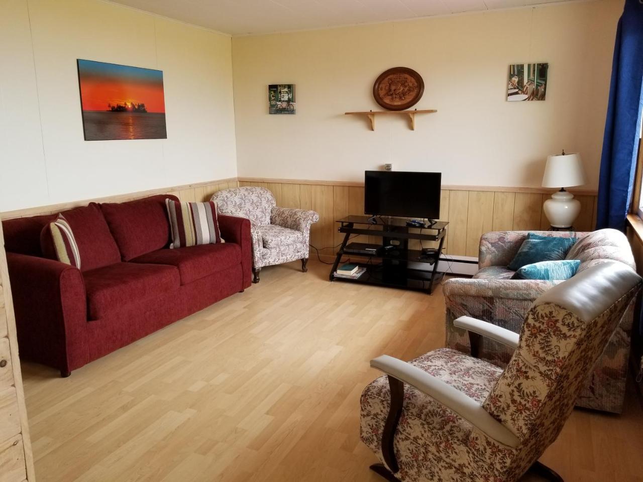 Blue Spruces Cottages Hampton Bagian luar foto