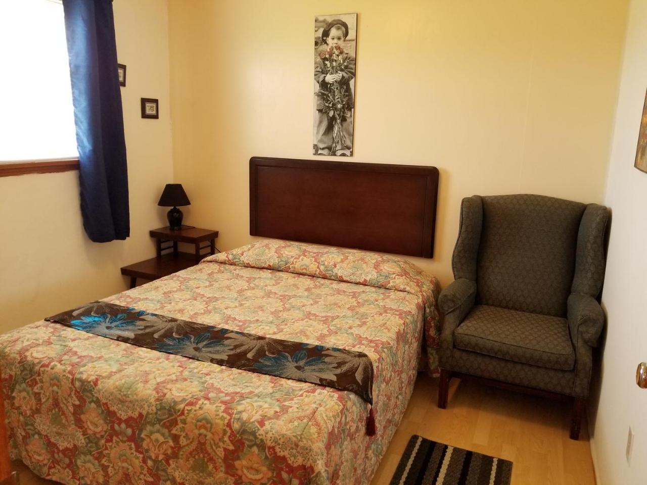 Blue Spruces Cottages Hampton Bagian luar foto