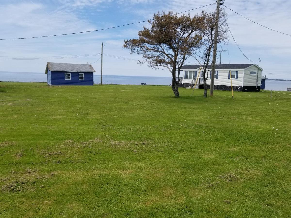 Blue Spruces Cottages Hampton Bagian luar foto